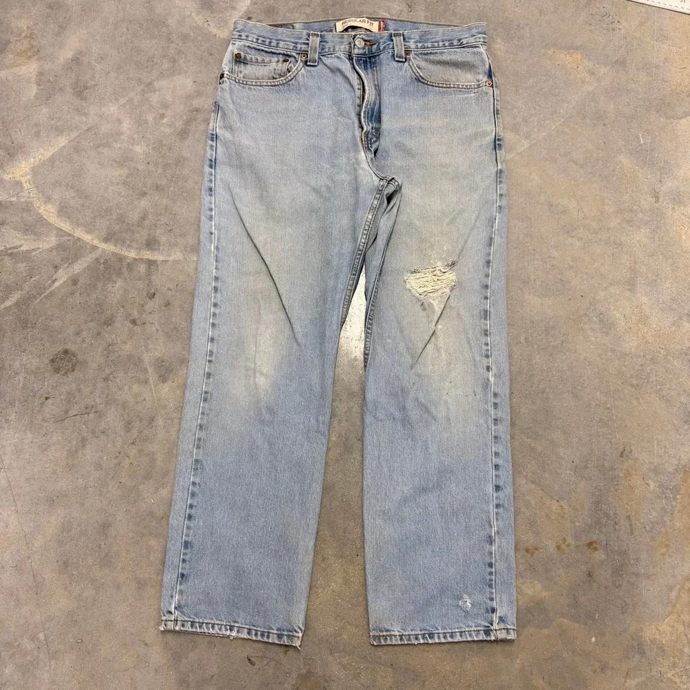Vintage Levi's 505 Regular Fit Jeans Light Wash Distressed Denim 34x29